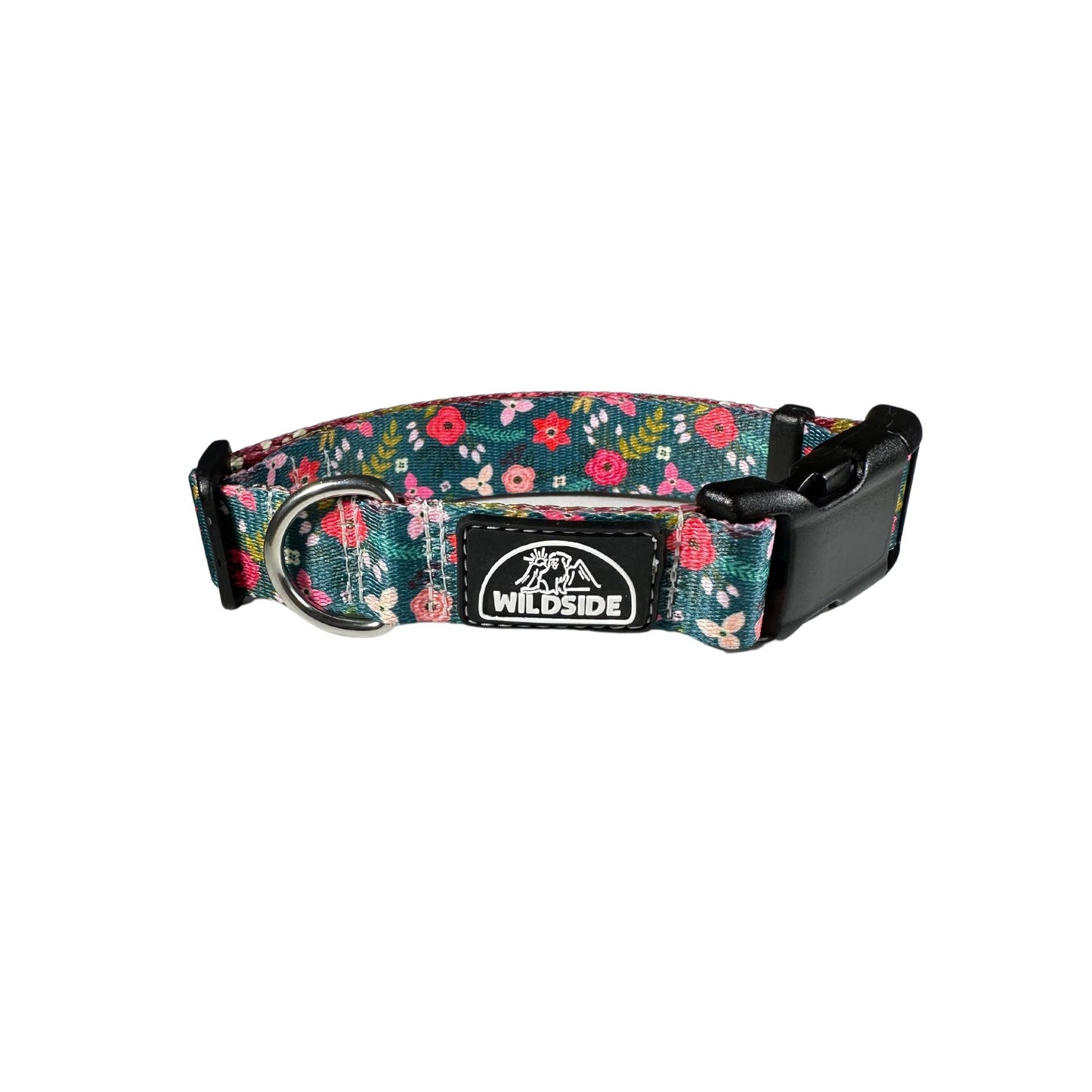 Pine Berry Water Resistant Dog Collar