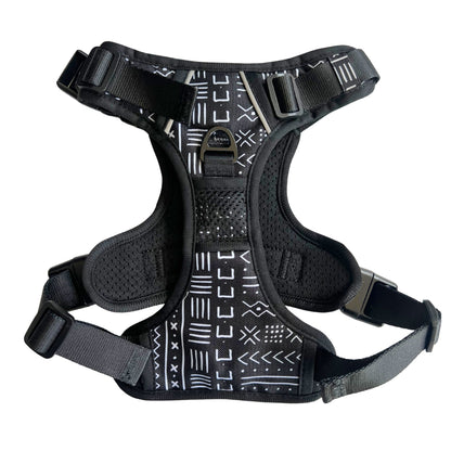 front clip dog harness, dual clip dog harness, no pull dog harness, reflective dog harness, durable dog harness, water resistant dog harness, adventure dog harness, hiking dog harness, adjustable dog harness, quick release dog harness, 3 strap dog harness, no pull over the head harness, strong dog harness, husky in harness, Bernese mountain dog harness, golden doodle in harness. front harness vs back harness